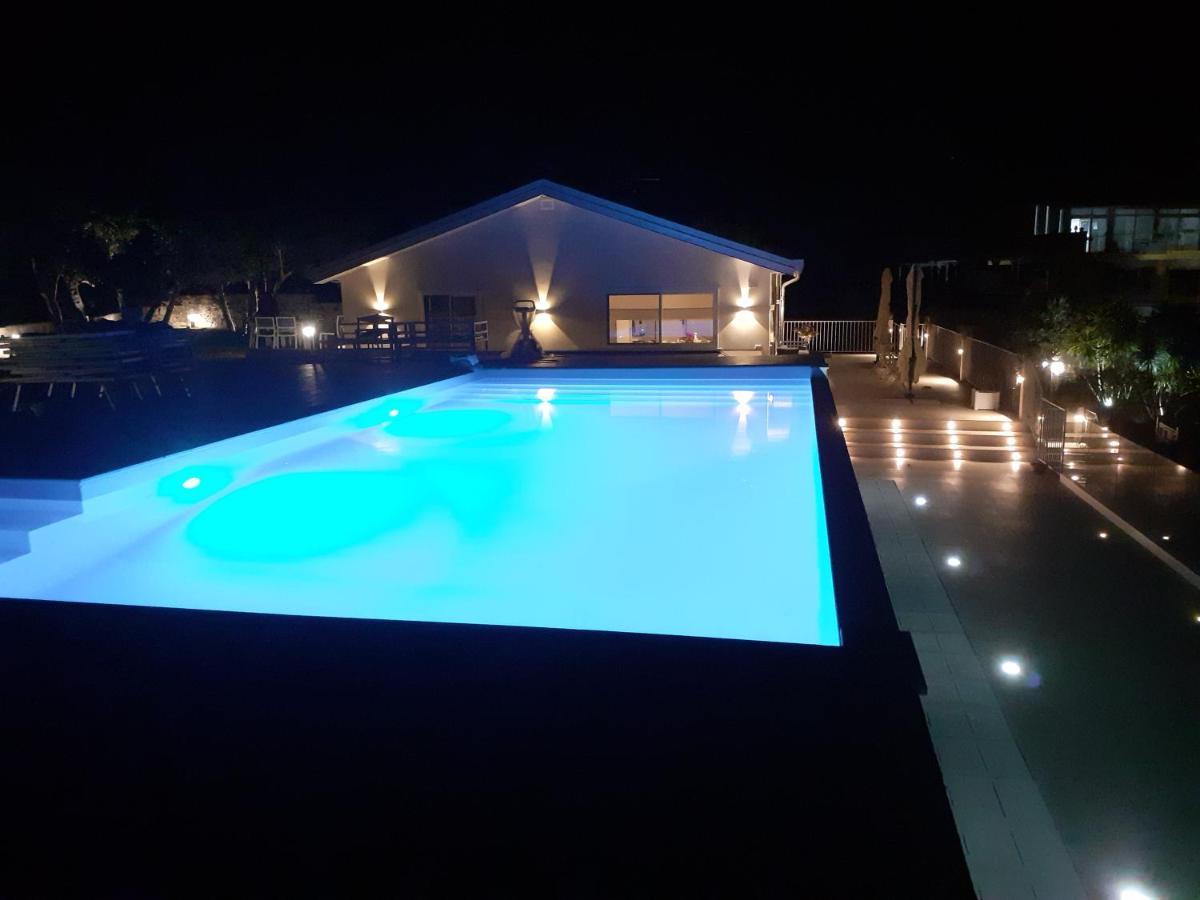 Villa Infinity ∞ ซานตาเทเรซา ดี รีวา ภายนอก รูปภาพ